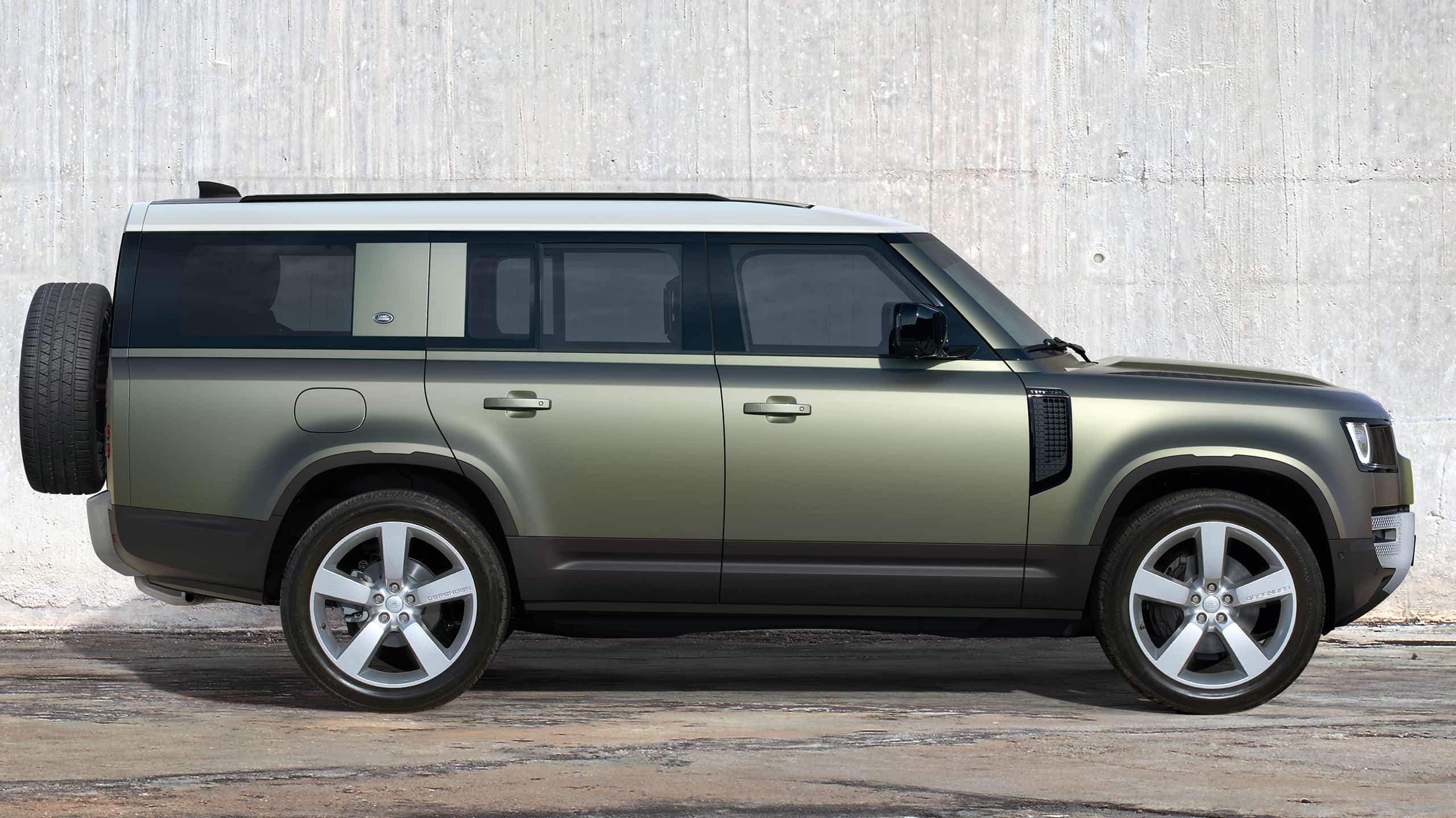 7 Seater SUVs Luxury Practicality Combined Land Rover