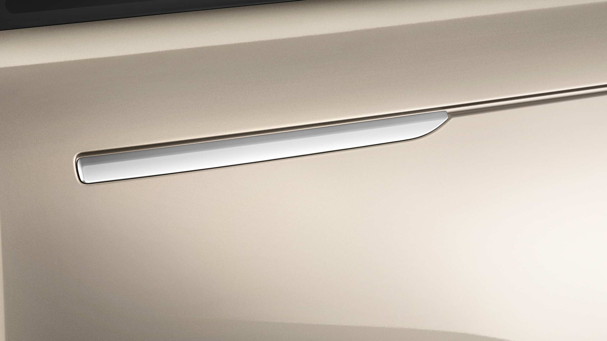 New Range Rover in gold side details