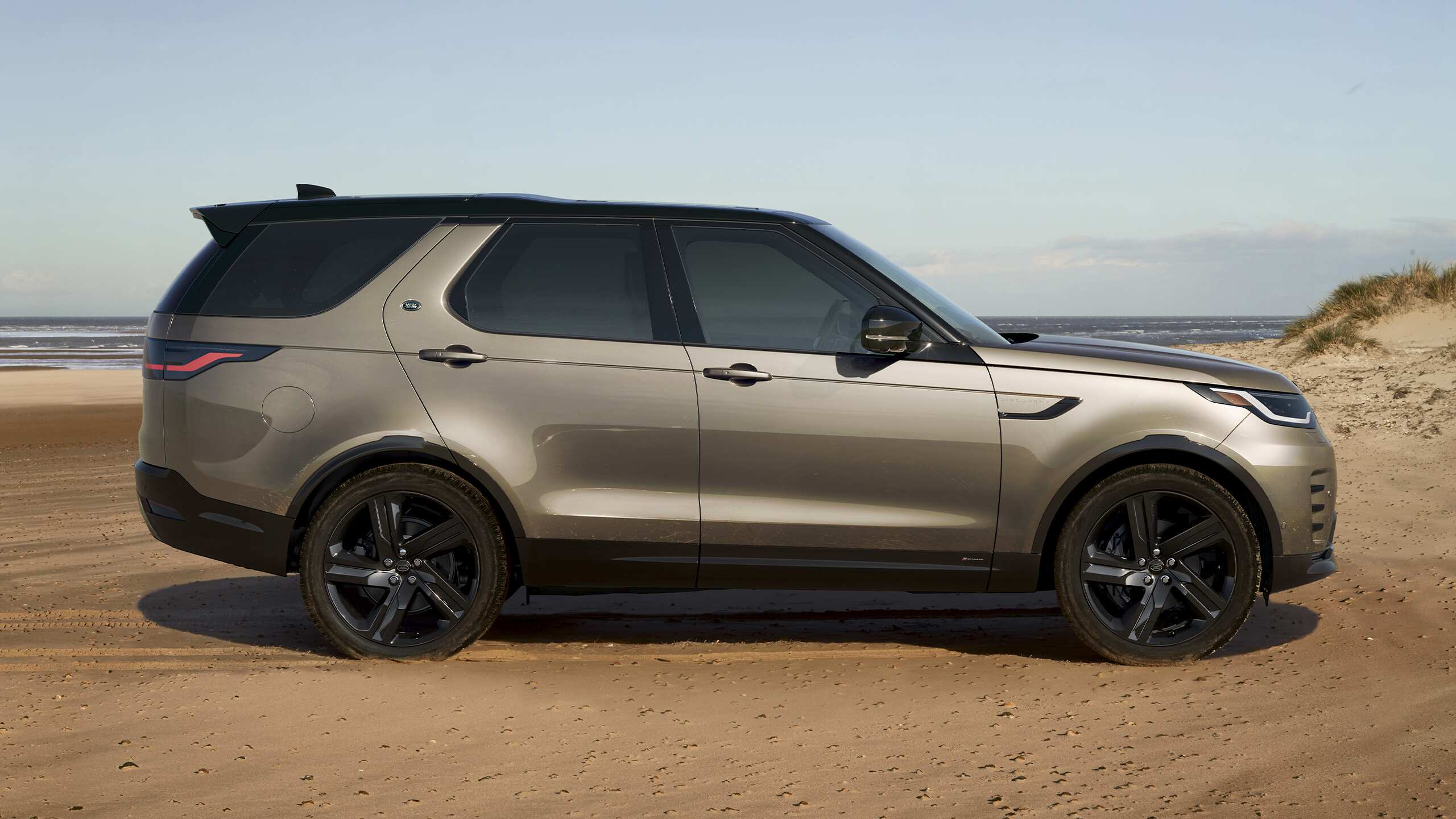 Parked Discovery Near The Beach Side
