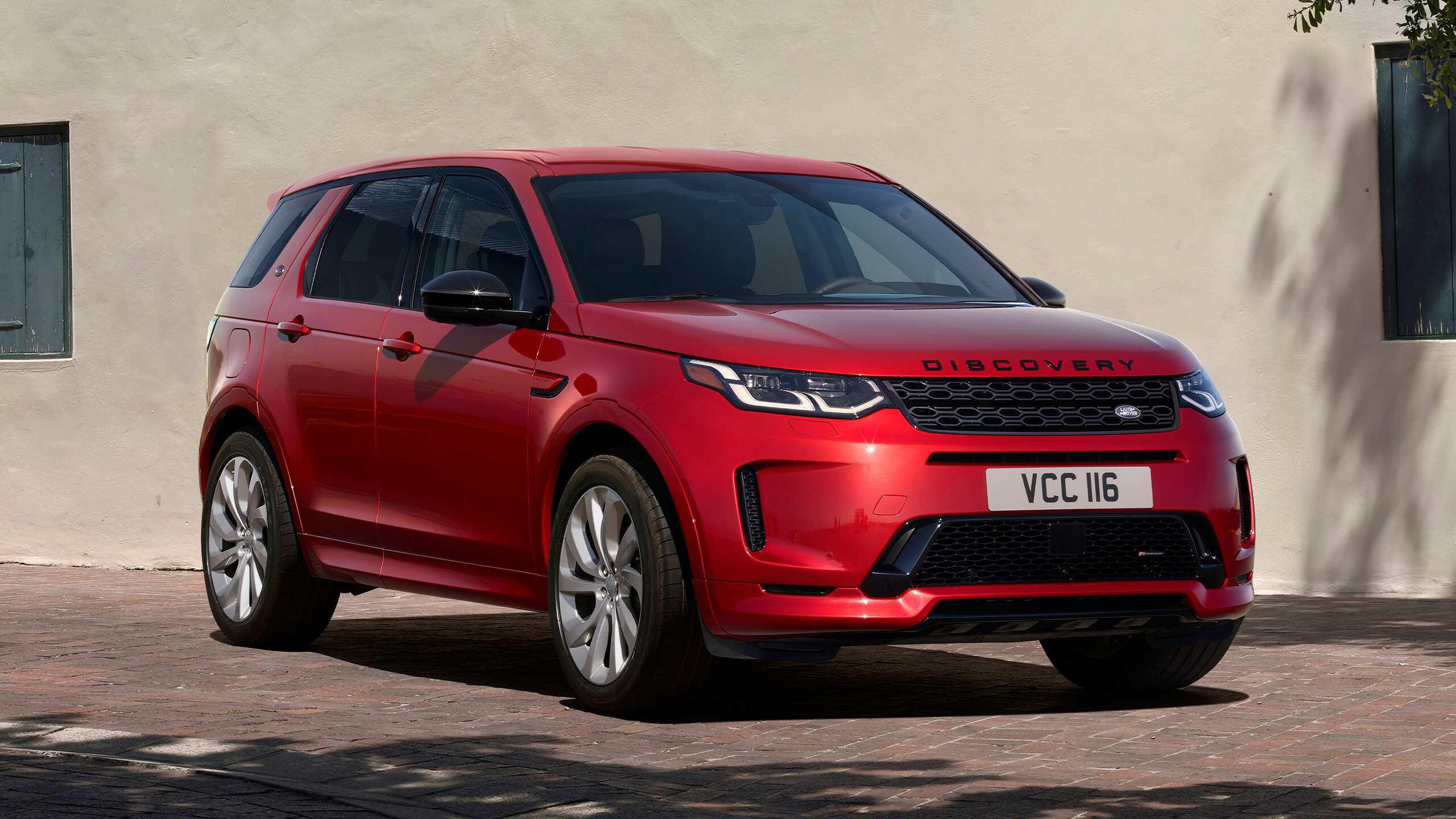 Discovery Sport Best versatile compact SUV Land Rover